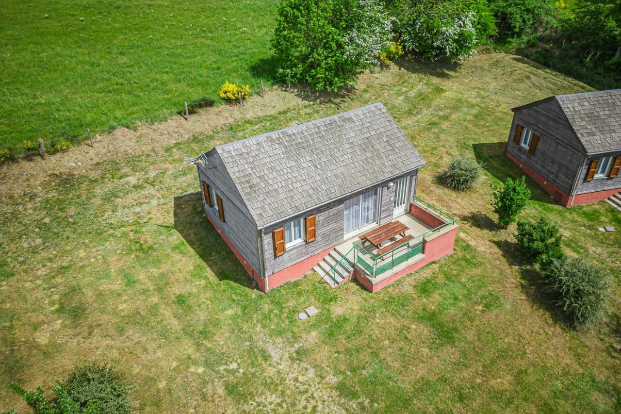 Les Chalets De La Vallee Du Bes Albaret-le-Comtal Luaran gambar